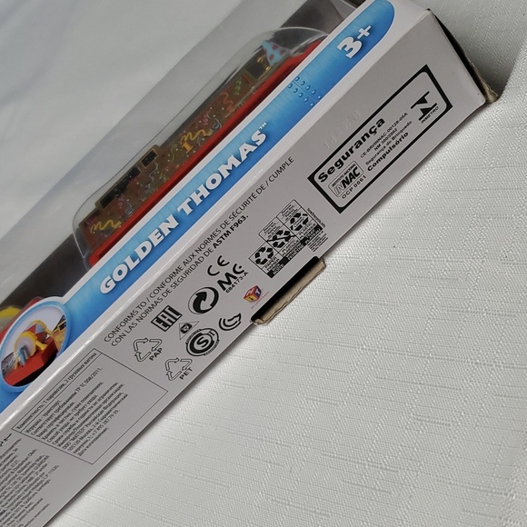 NIB Thomas & Friends Golden Thomas Motorized Battery Operated Fisher Price Train - Picture 12 of 14